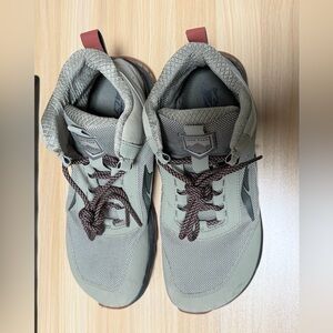 Altra Mens Lone Peak Hiker Trail Shoes Sz 8 US Ego Foam DuraTread Outsole Grippy